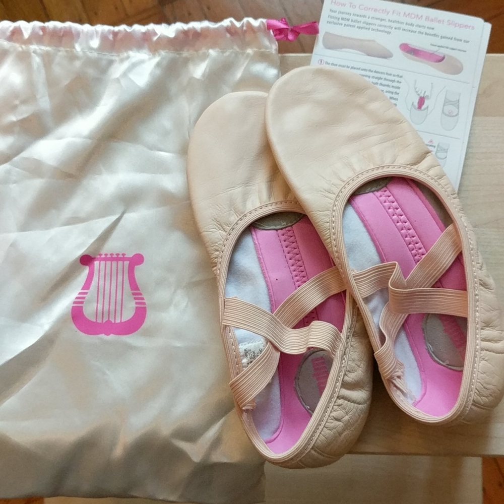 MDM leather split sole ballet slippers 7N